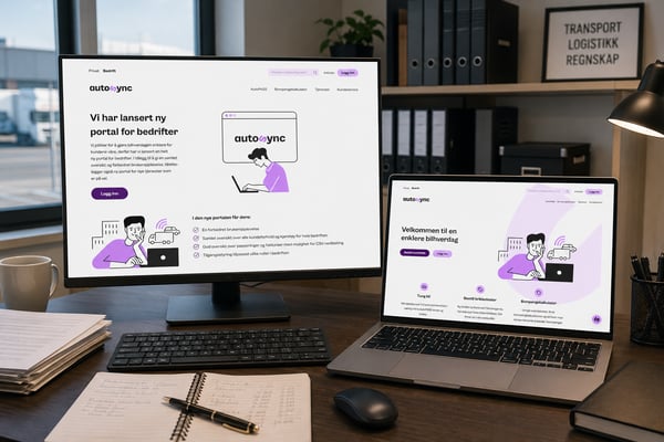 Nettsidene til AutoSync vises på en pc-skjerm og en laptop på et kontor